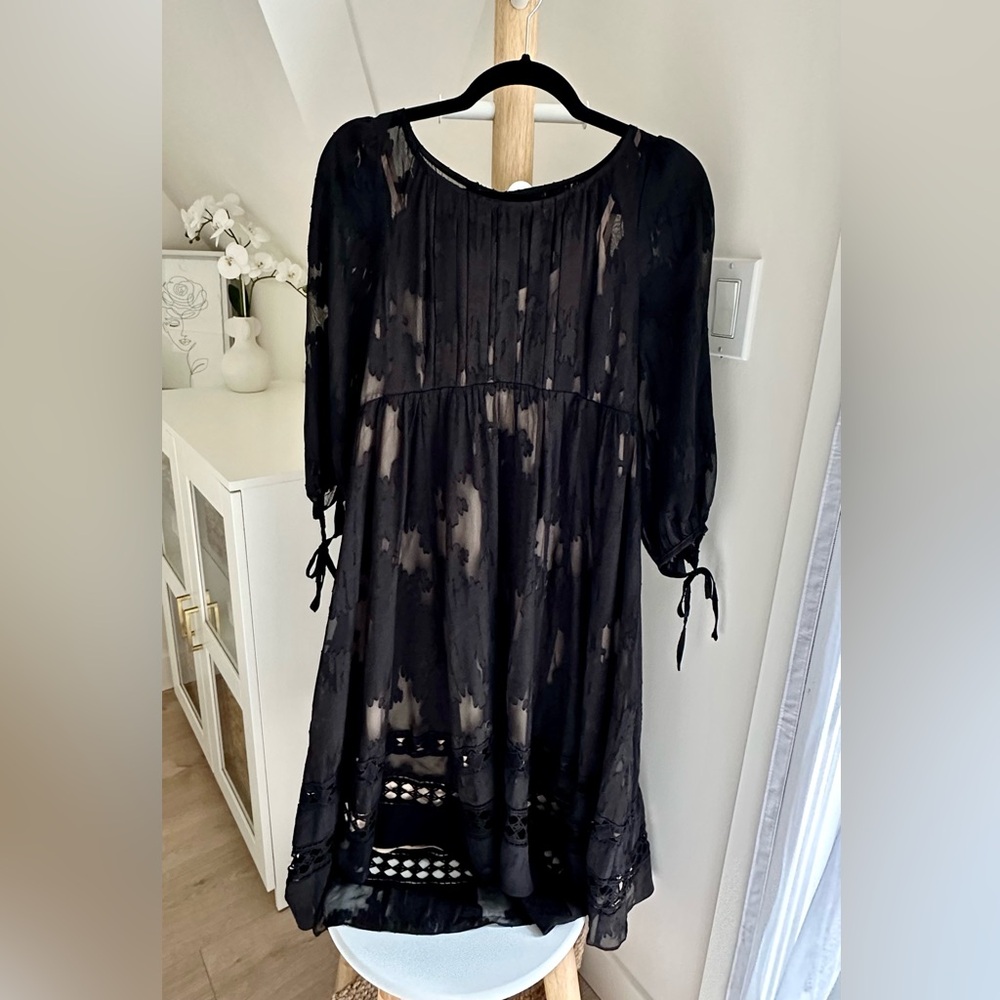 NWOT Maeve (Anthropologie) Black Lace Appliqué Dress (Size 0)